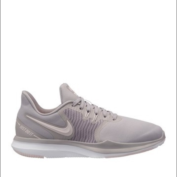 Nike Shoes - Nike in season TR 8